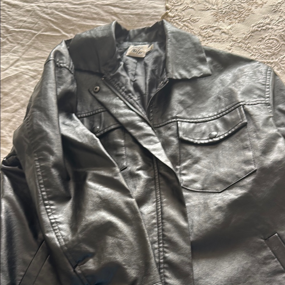 Princess Polly faux Black Leather Jacket Classic Zip-Up Design